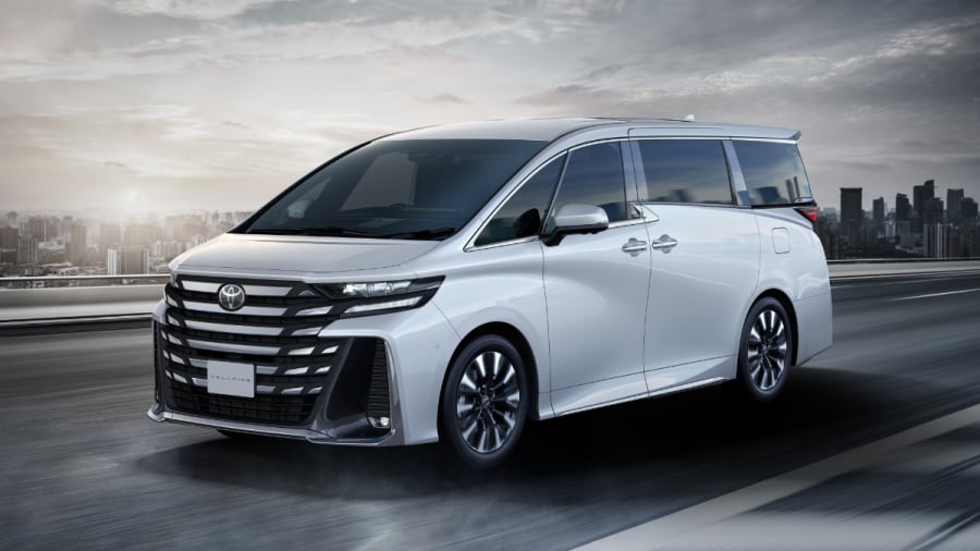 Toyota Vellfire luxury MPV rental in Mumbai